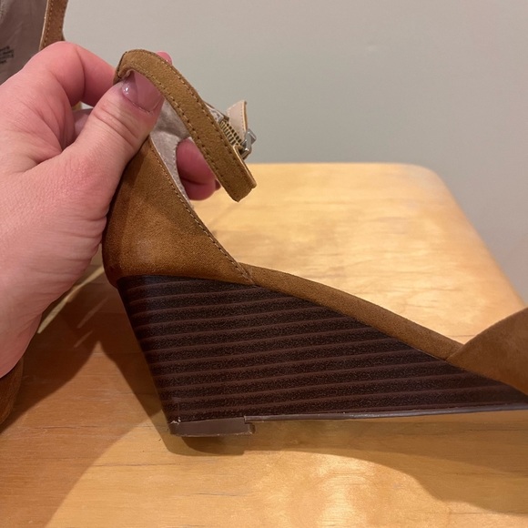Charles by Charles David Light Brown Wedge Sandals - Picture 7 of 15